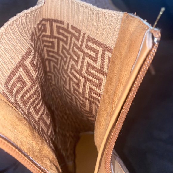 Brown Designed Booties/Heels - Picture 4 of 5